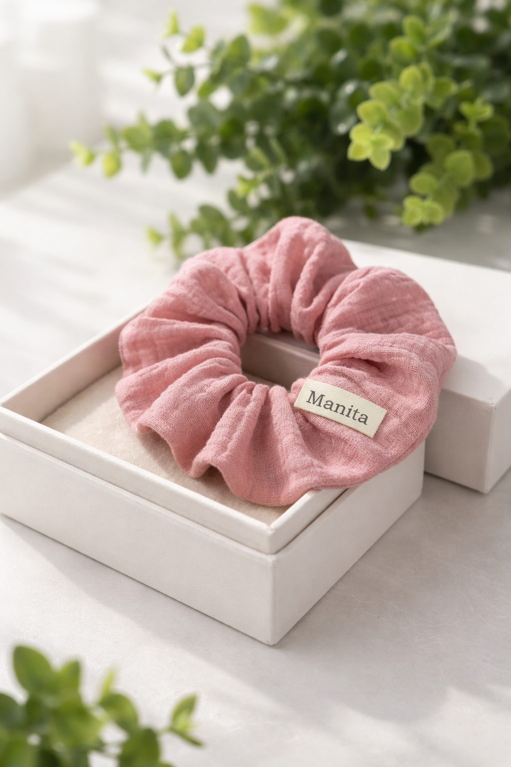Scrunchie aus Musselin für mitteldicke bis dicke Haare Rosa